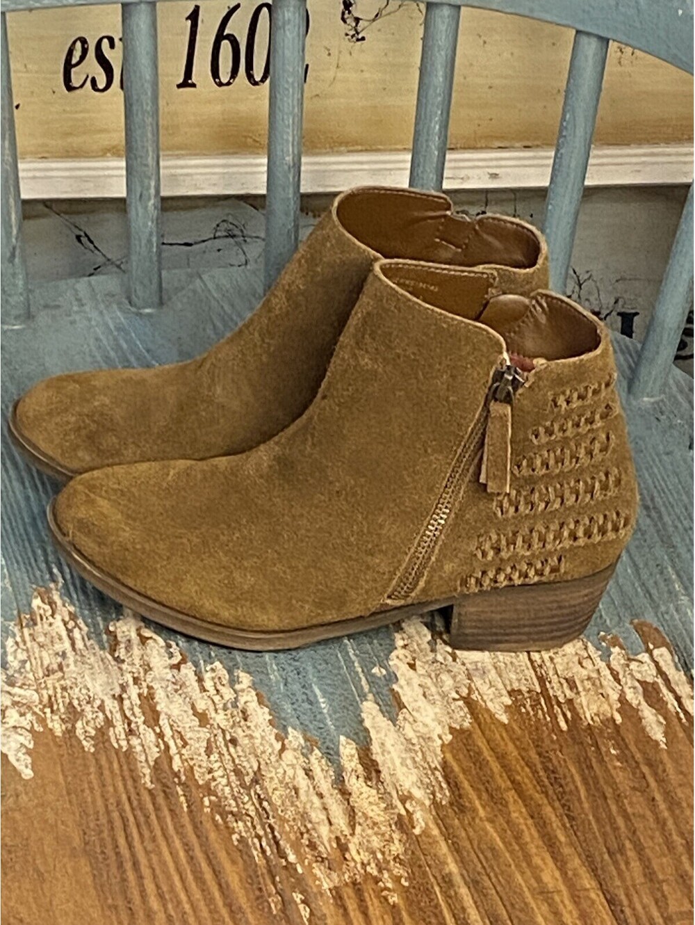 Women’s Kensie “Granger” Bootie.Brown. Chocolate Leather Suede.Low Heel Shoe(6M)